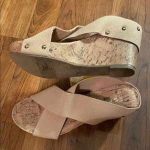 💕💕 SPIRIT SANDALS WEDGE HEELS